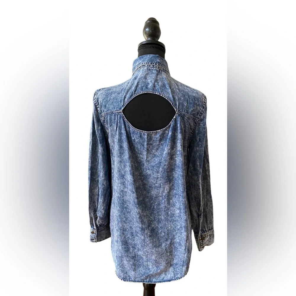 Mudd: Blue Washed Denim Button Down Shirt - Picture 6 of 17